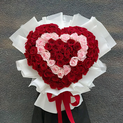 Heart in Bloom — Red and Pink Roses